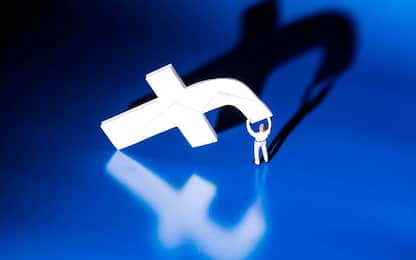 Facebook, ex moderatrice denuncia per mancata tutela psicologica