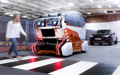 Usa, al via le consegne con eco-furgoni robot a guida autonoma