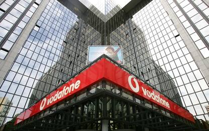 Aumenti tariffe telefoniche a giugno per Vodafone, Tim e Wind 3