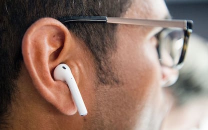 AirPods, Apple brevetta gli auricolari biometrici