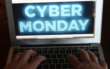 GettyImages-cyber_monday