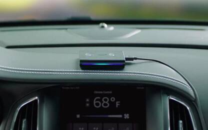 Negli Usa Amazon porta Alexa a bordo delle automobili con “Echo Auto”