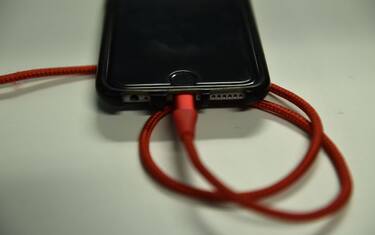Vivo annuncia Super FlashCharge 120W, ricarica smartphone in 13 minuti