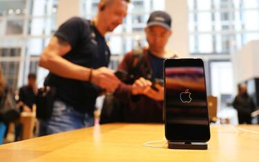 GettyImages-iPhone_desktop