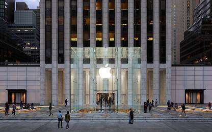 Riapre l’Apple Store Fifth Avenue, “il cubo è tornato”