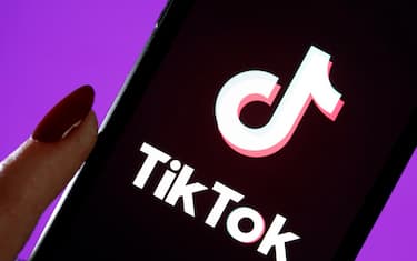 TikTok, per il Wsj ha raccolto i dati degli utenti Android per 15 mesi