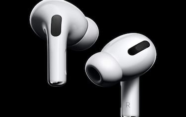Apple, AirPods Pro disponibili dal 30 ottobre: prezzo e novità