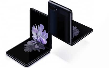 Samsung Galaxy Z Flip, svelato il design dello smartphone pieghevole